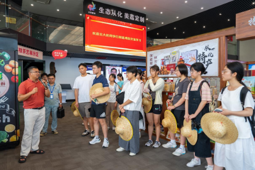 4南方報(bào)業(yè)傳媒集團(tuán)9月團(tuán)青動(dòng)態(tài)新聞稿（報(bào)團(tuán)工委）(副本)(副本 3).docx_3