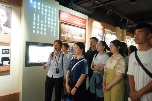 賡續(xù)紅色血脈，汲取青春奮進力量——交通運輸部南海航海保障中心團委開展主題團日活動.docx_1