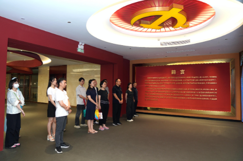 “國家安全 你我同行”：南方報業(yè)聯(lián)合省委網(wǎng)信辦開展國家安全主題團日活動.docx_1