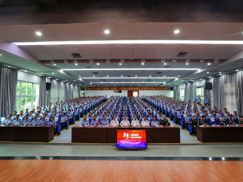 廣州邊檢總站面向新招錄青年民警舉辦“卓粵·先鋒領(lǐng)航”典型面對面分享會.doc_1