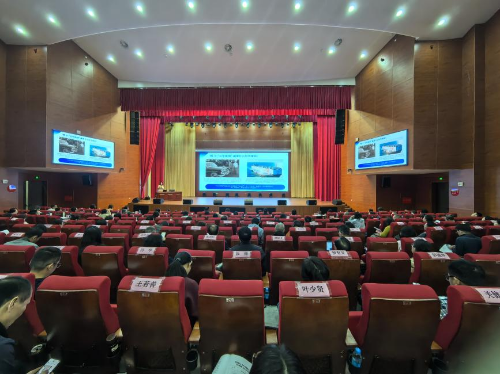 工會培訓(xùn)班新聞稿件.docx_1